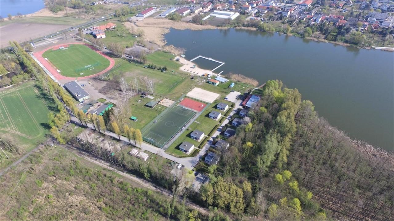 Camping Oaza Blonie Kornik Domki Standard Plus - 3 Pokoje מראה חיצוני תמונה