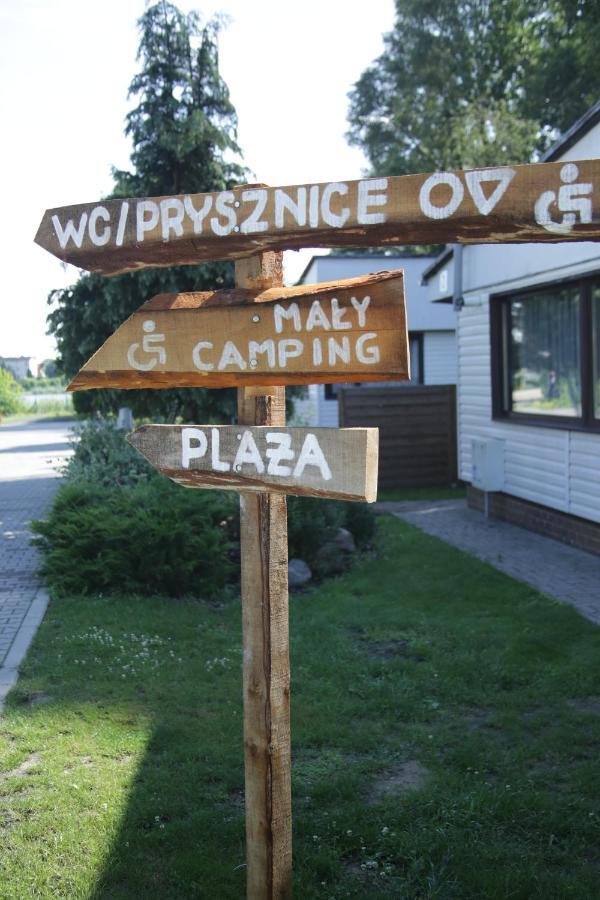Camping Oaza Blonie Kornik Domki Standard Plus - 3 Pokoje מראה חיצוני תמונה