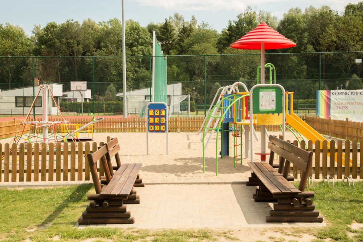 Camping Oaza Blonie Kornik Domki Standard Plus - 3 Pokoje מראה חיצוני תמונה